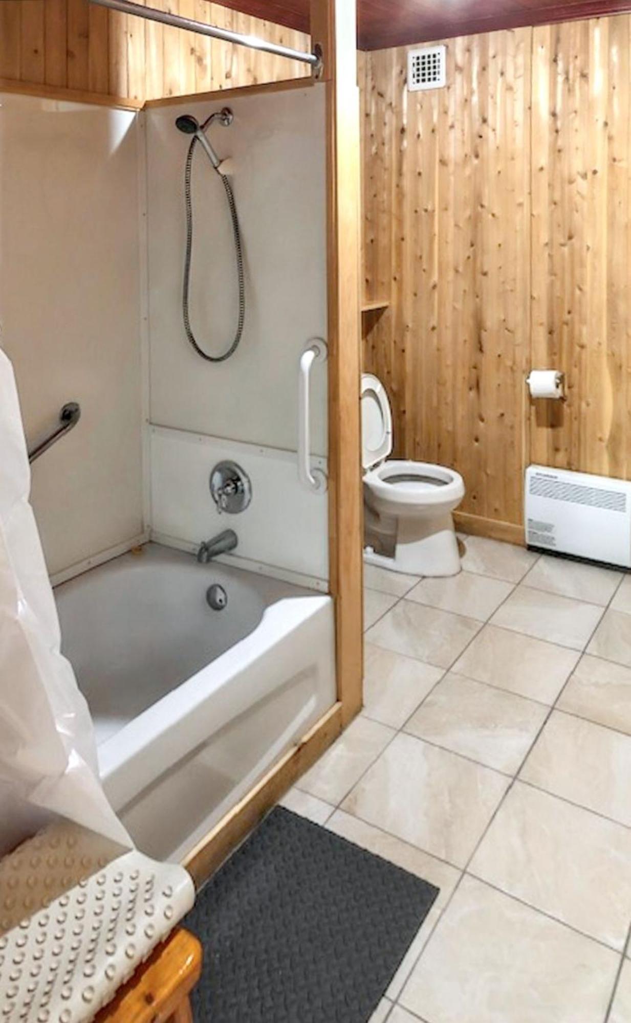 2 Bedrooms Appartement With Wifi At Sainte Angele De Merici Exterior photo